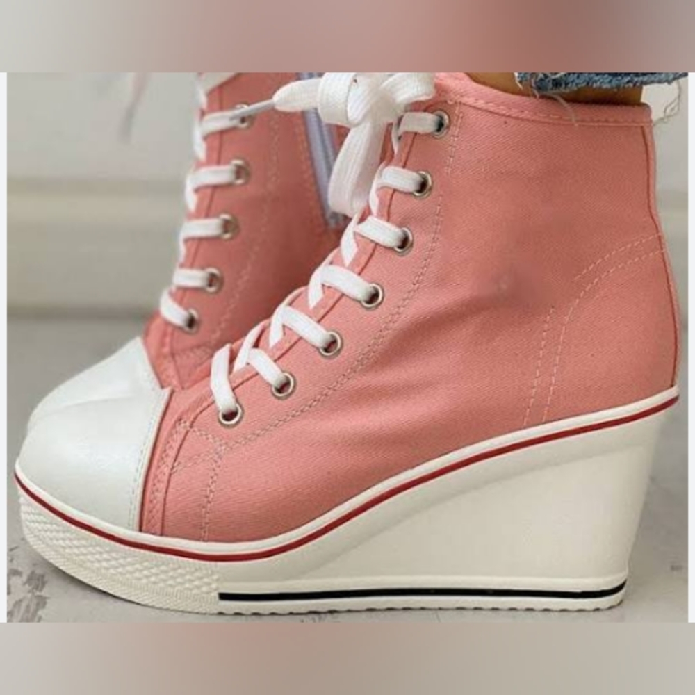 Guess Pink lace up tennis shoe Wedge  EUC 7.5